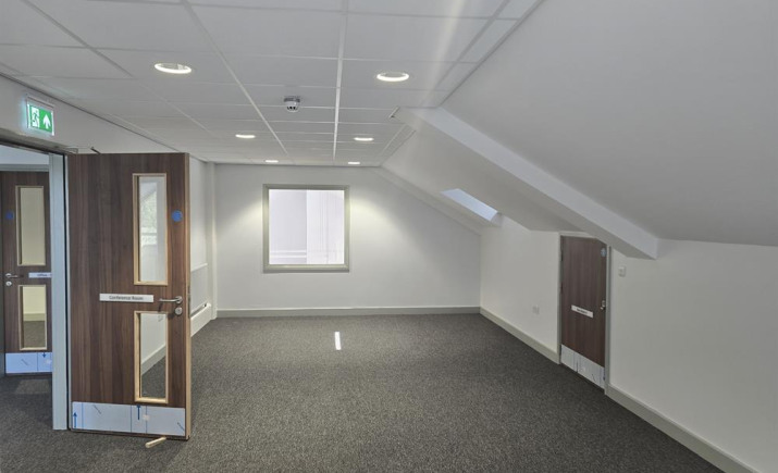 Image 10 of 10