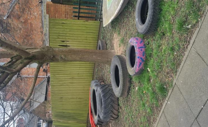 Image 4 of 7
