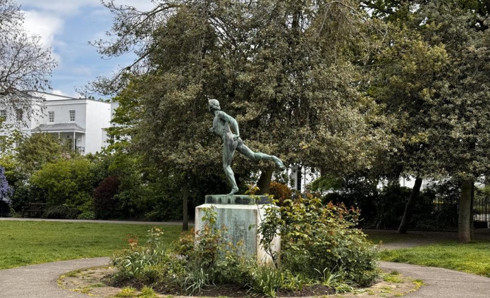Image 3 of 9