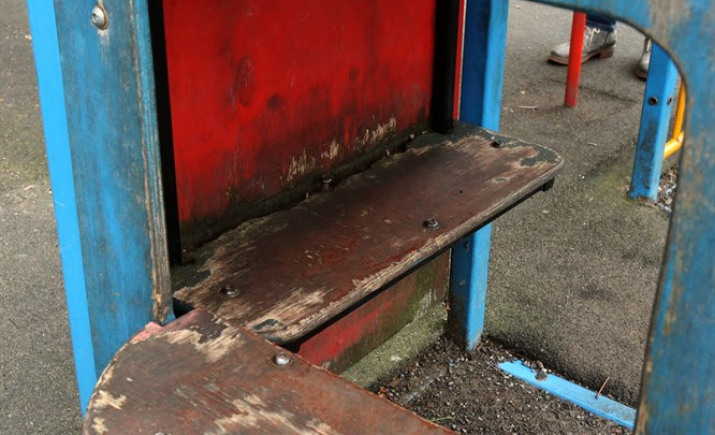 Image 4 of 8