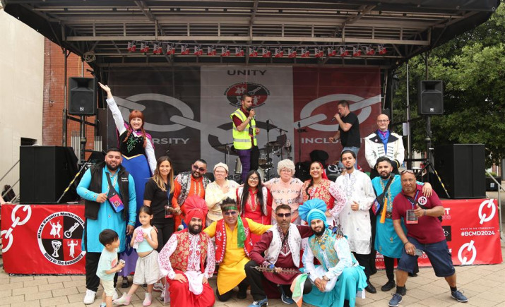 bhangra-jodi-granny-hales-frankie-ryan-stilt.jpg