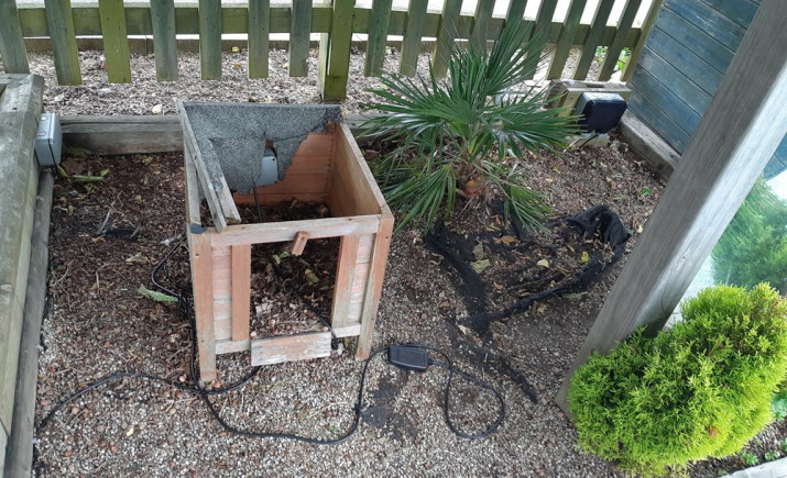 Image 2 of 3