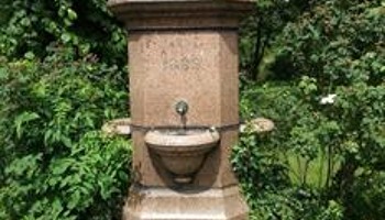 Hadley Green Drinking Fountain