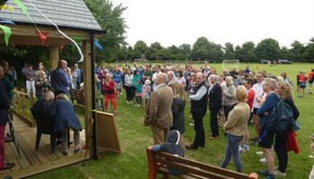 Meysey Hampton - New play equipment 