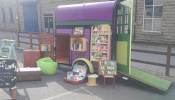 The Lost Luggage Library: Creativity without walls
